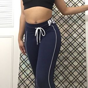 Victoria’s Secret pink leggings